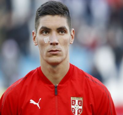 显得有些疲 显得有些疲