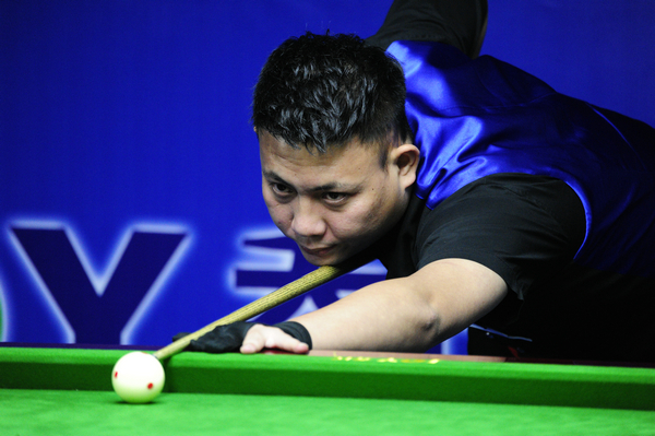 腰其中一人 腰其中一人